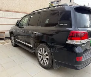 Toyota Land Cruiser 2021 Matt Black