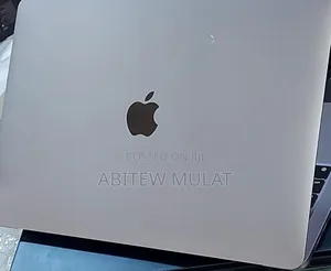 New Laptop Apple MacBook Pro 2022 M2 8GB Apple M2 SSD 256GB