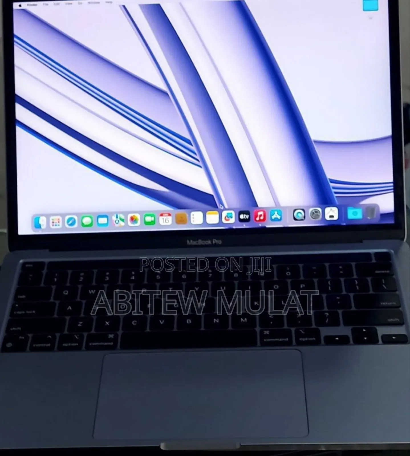 New Laptop Apple MacBook Pro 2022 M2 8GB Apple M2 SSD 256GB