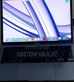 New Laptop Apple MacBook Pro 2022 M2 8GB Apple M2 SSD 256GB