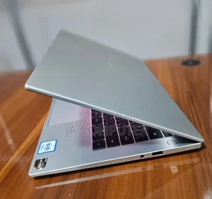 New Laptop Huawei MateBook HZ-W19 8GB AMD Ryzen 5 SSD 512GB