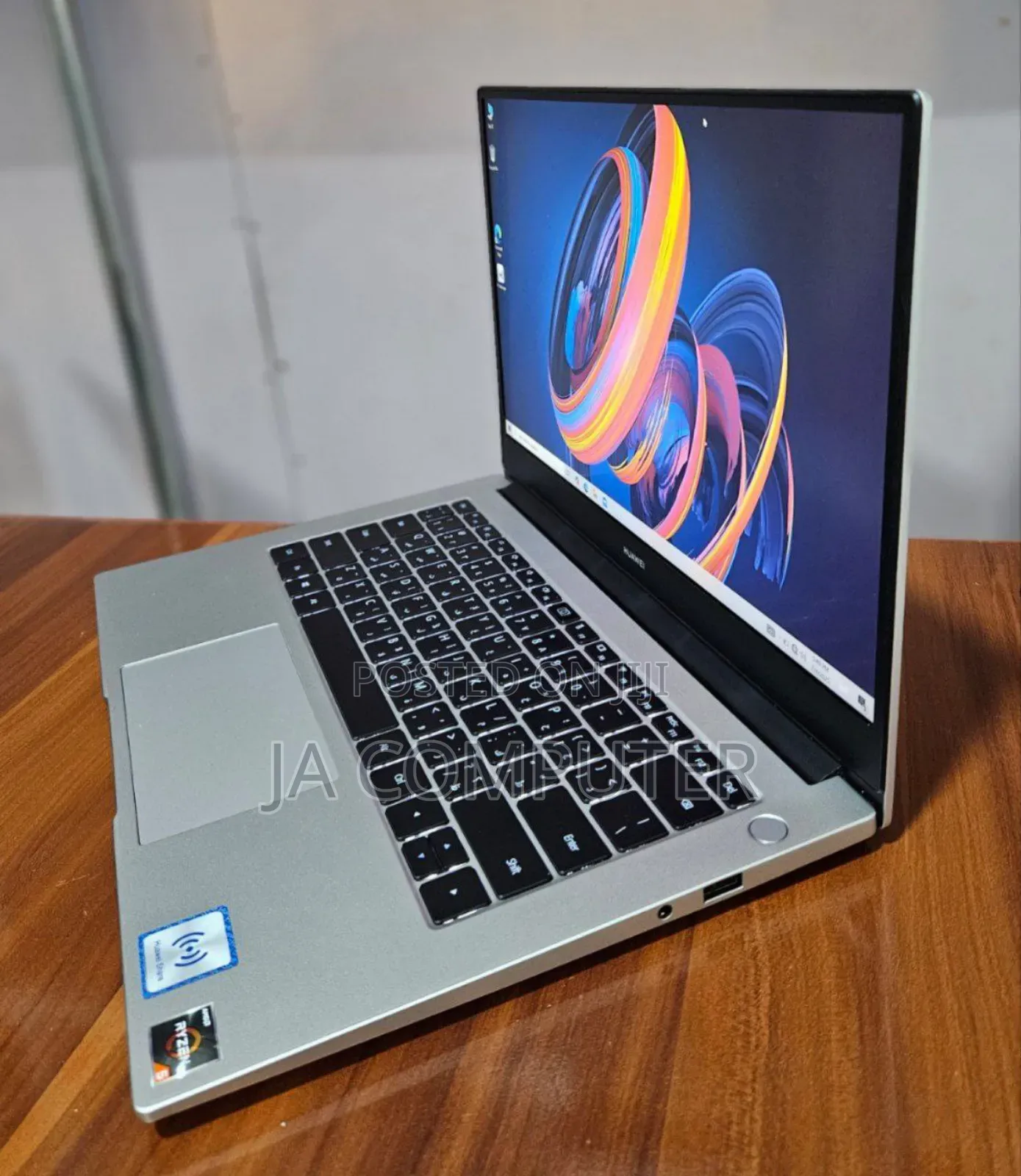 New Laptop Huawei MateBook HZ-W19 8GB AMD Ryzen 5 SSD 512GB