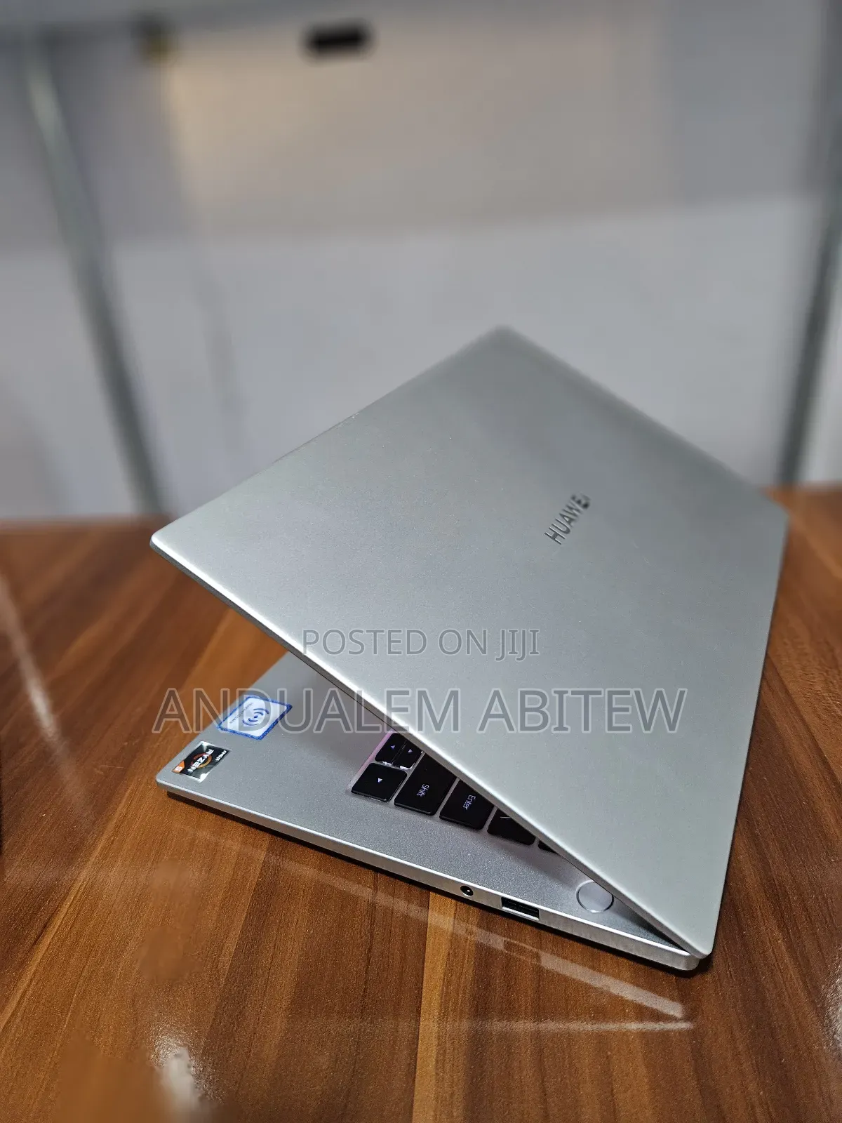 New Laptop Huawei MateBook HZ-W19 8GB AMD Ryzen 5 SSD 512GB