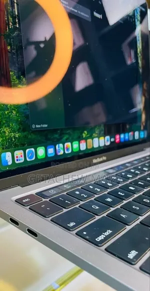 New Laptop Apple MacBook Pro M1 8GB Intel Core I5 SSD 256GB