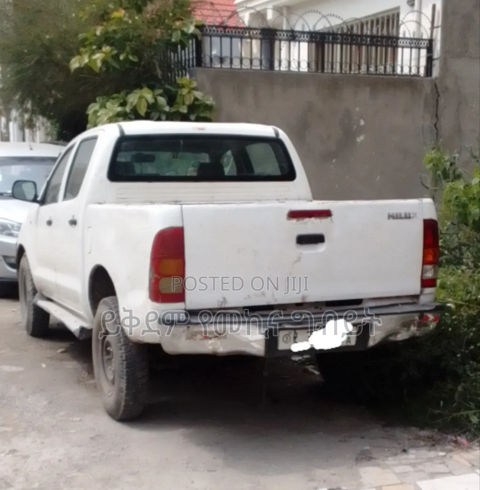 Toyota Hilux 2006 White