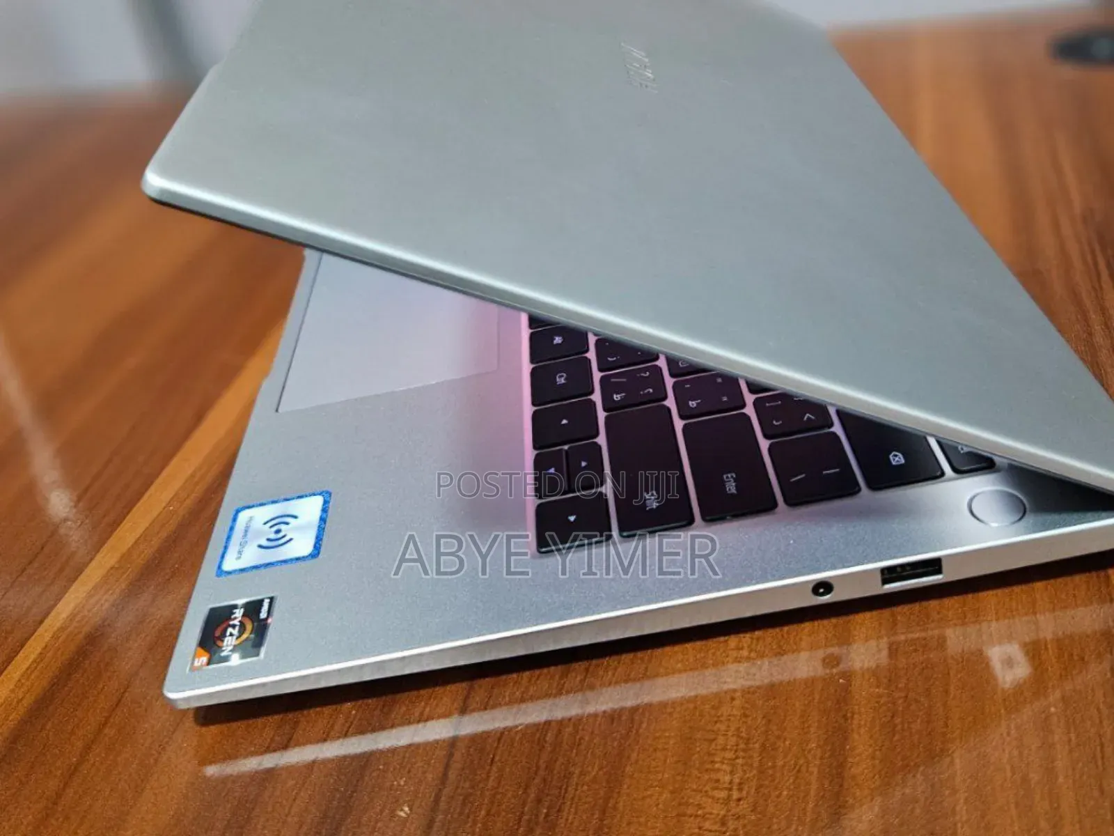 New Laptop Huawei MateBook 13 WRT-W19E 8GB AMD Ryzen 5 SSD 512GB