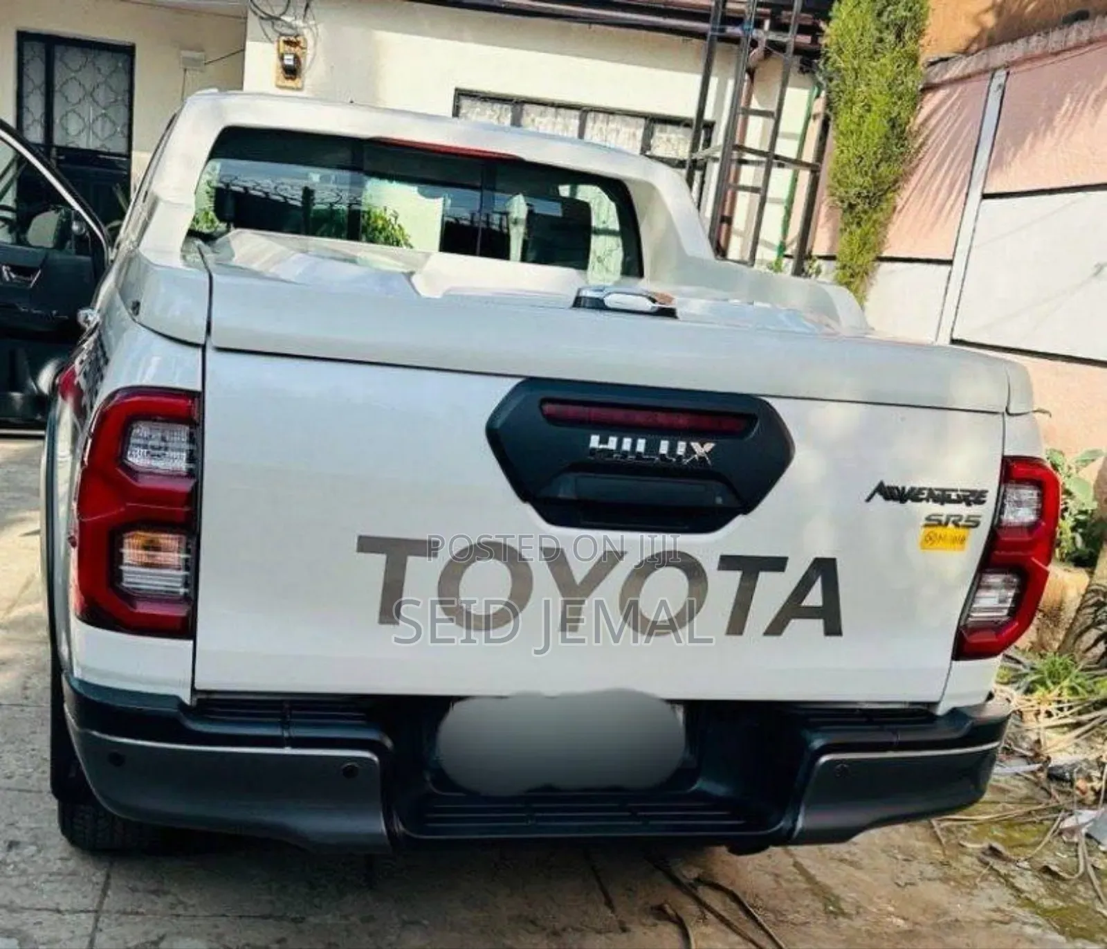 Toyota Hilux 2020 White