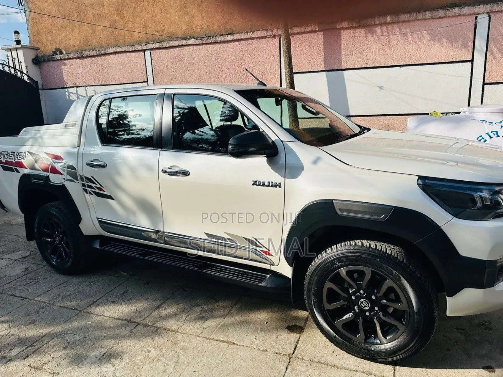 Toyota Hilux 2020 White
