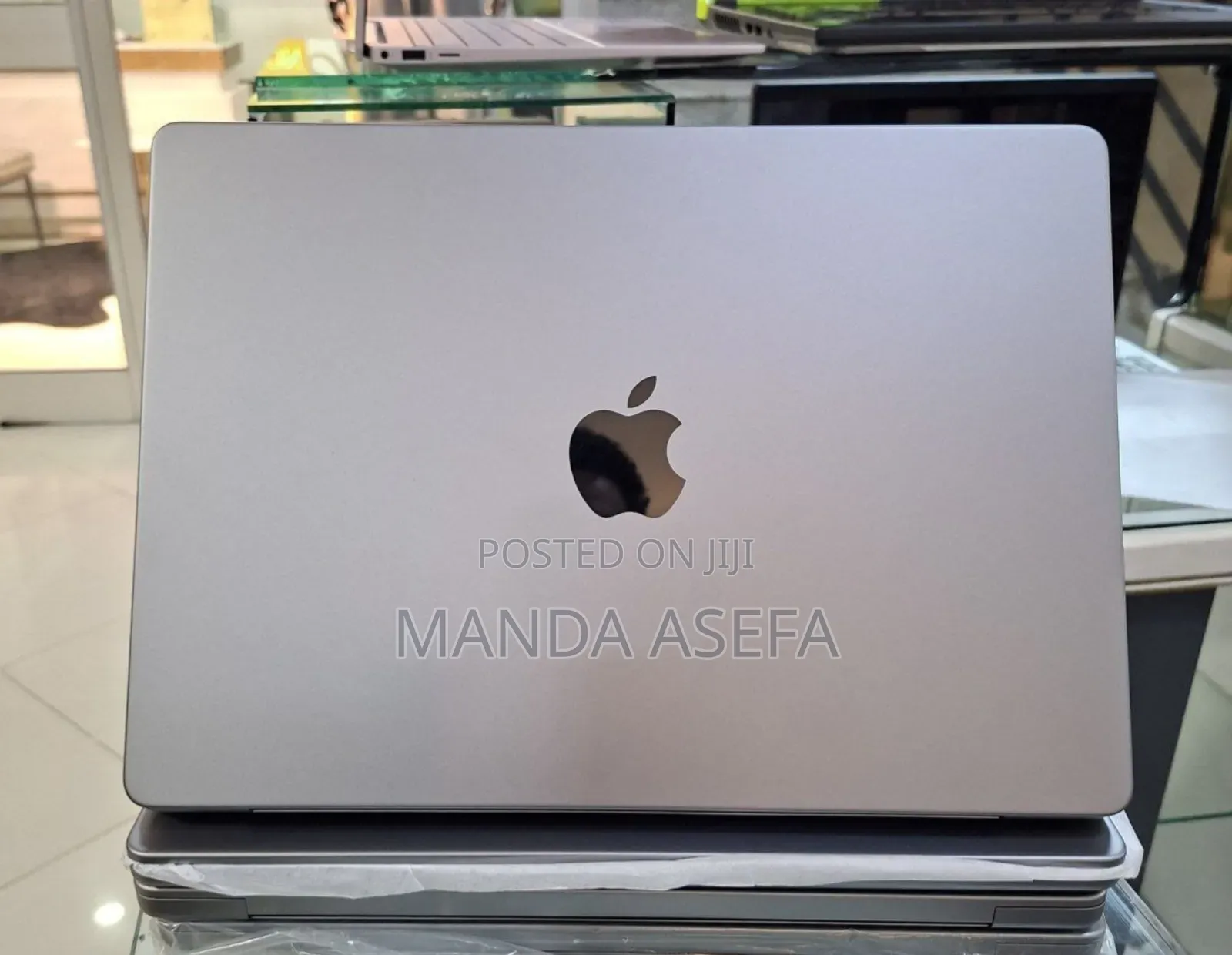 New Laptop Apple MacBook Pro M1 16GB Apple M1 Pro SSD 1T