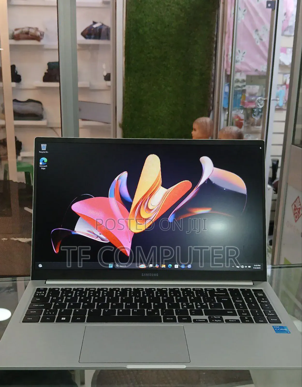 New Laptop Samsung Galaxy Book 2 8GB Intel Core I3 SSD 256GB