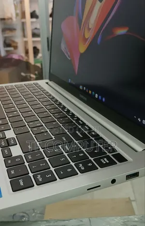 New Laptop Samsung Galaxy Book 2 8GB Intel Core I3 SSD 256GB