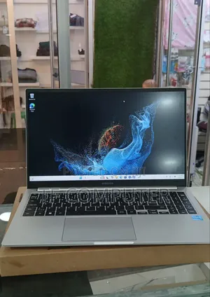 New Laptop Samsung Galaxy Book 2 8GB Intel Core I3 SSD 256GB