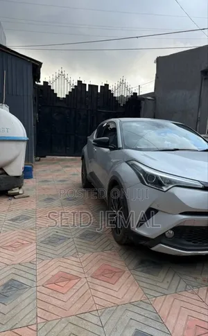 Toyota C-HR 2019 Silver