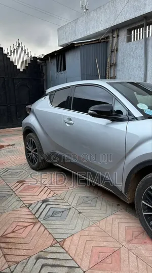 Toyota C-HR 2019 Silver