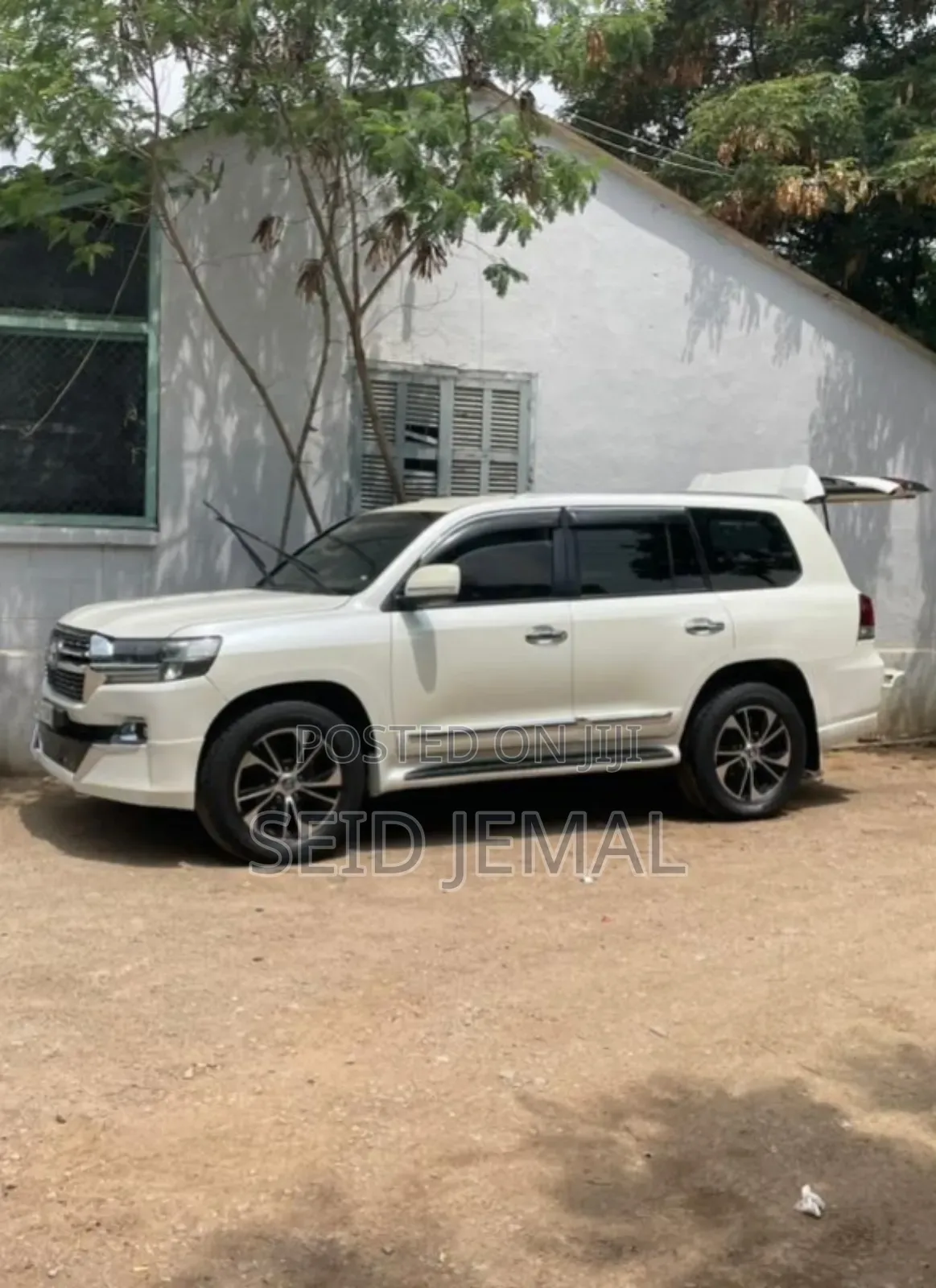 Toyota Land Cruiser 2011 Off white