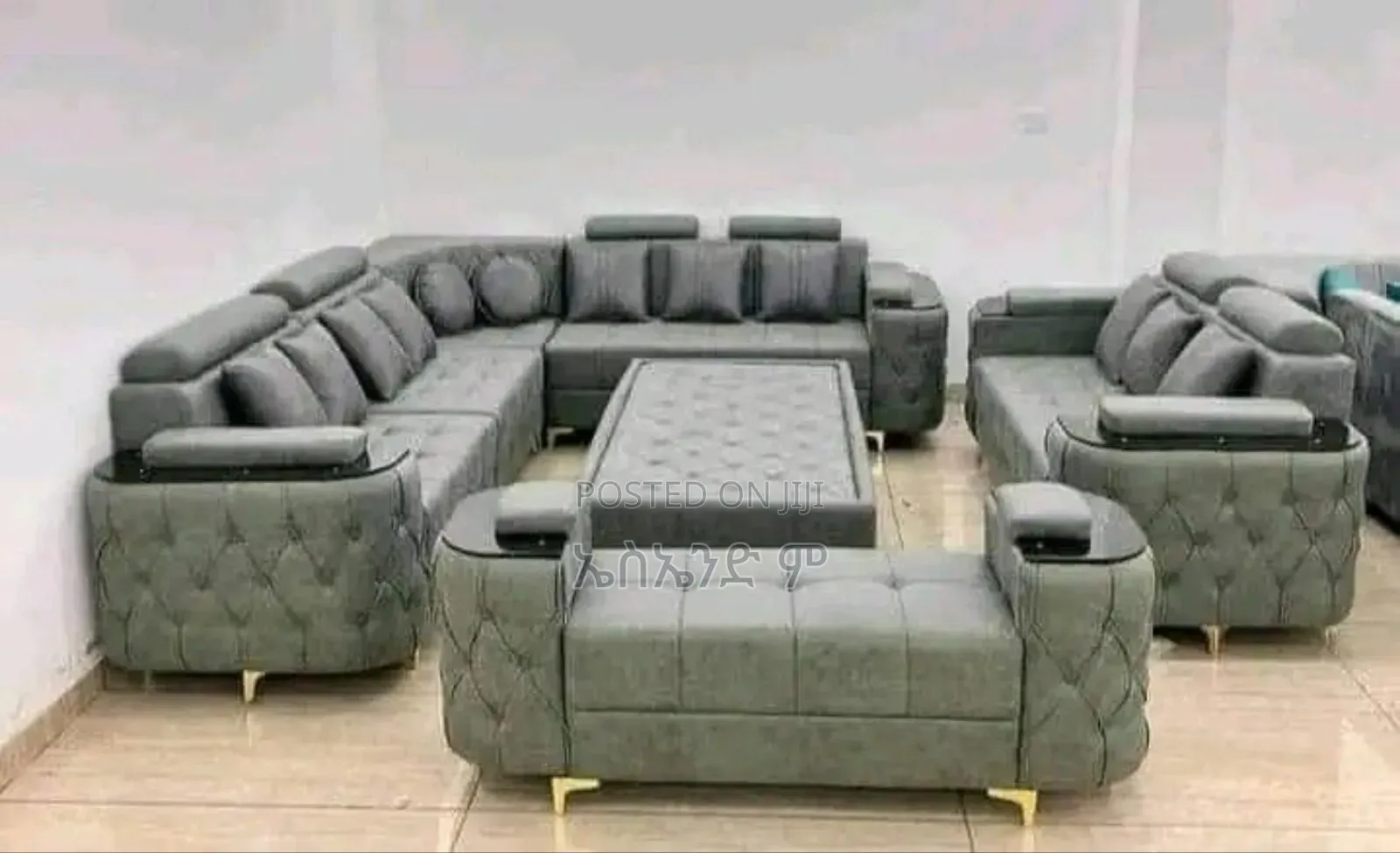 California Sofa Design With Table