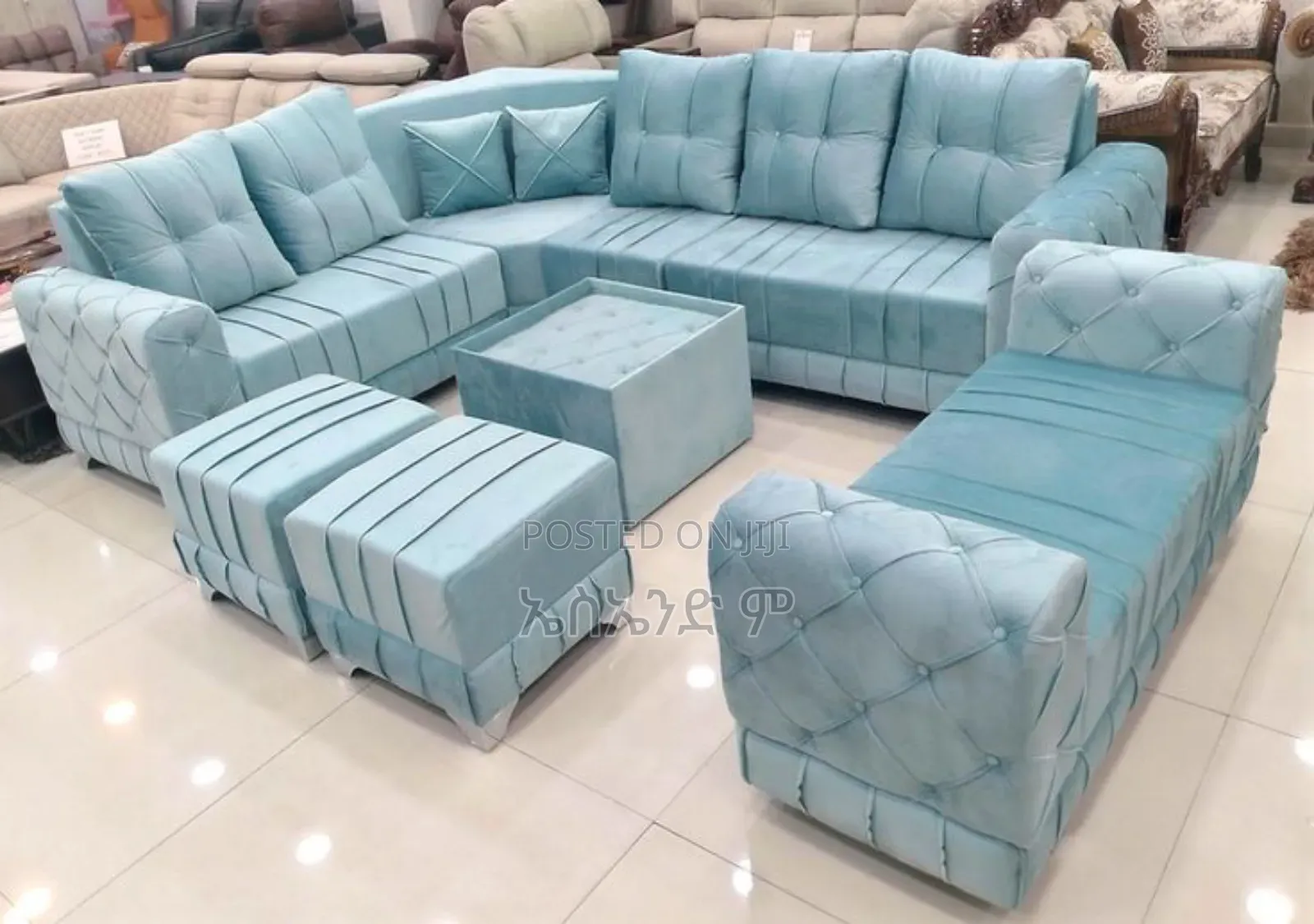 Decca Sofa Design With Table