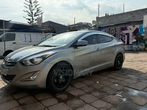 Photo - Hyundai Avante 2014 Gray