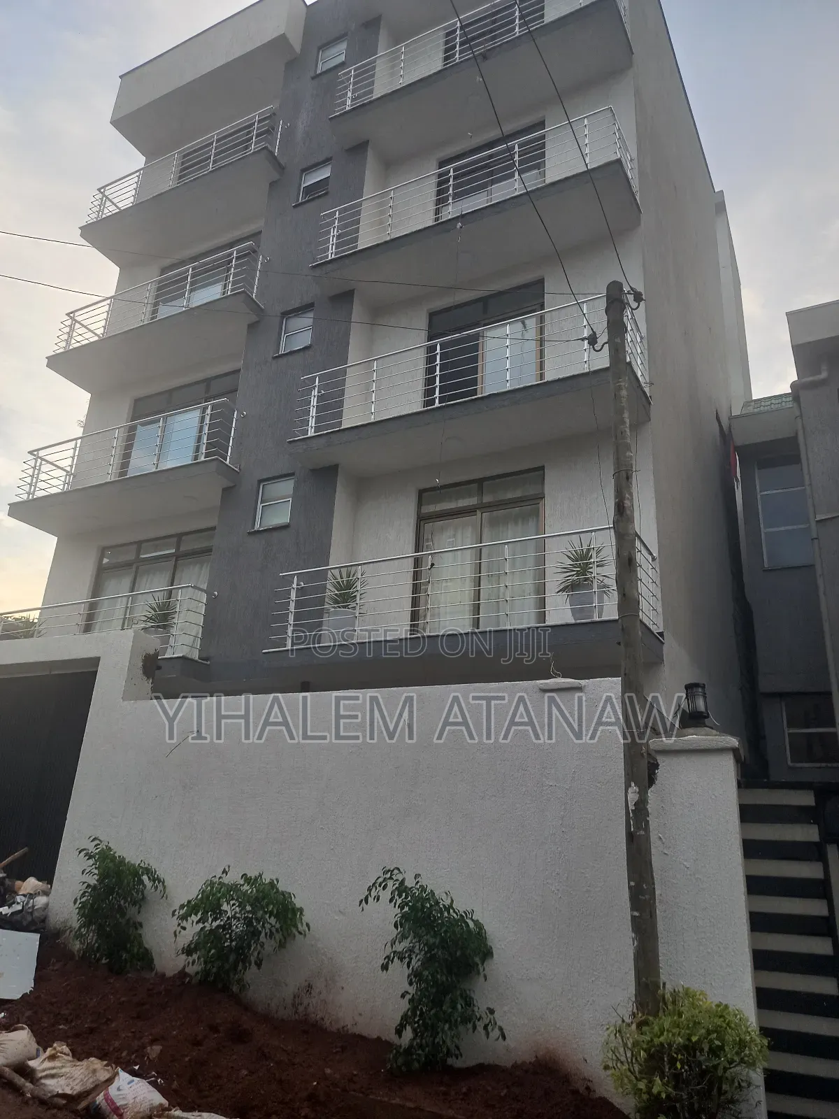 16bdrm Apartment in Bole for sale