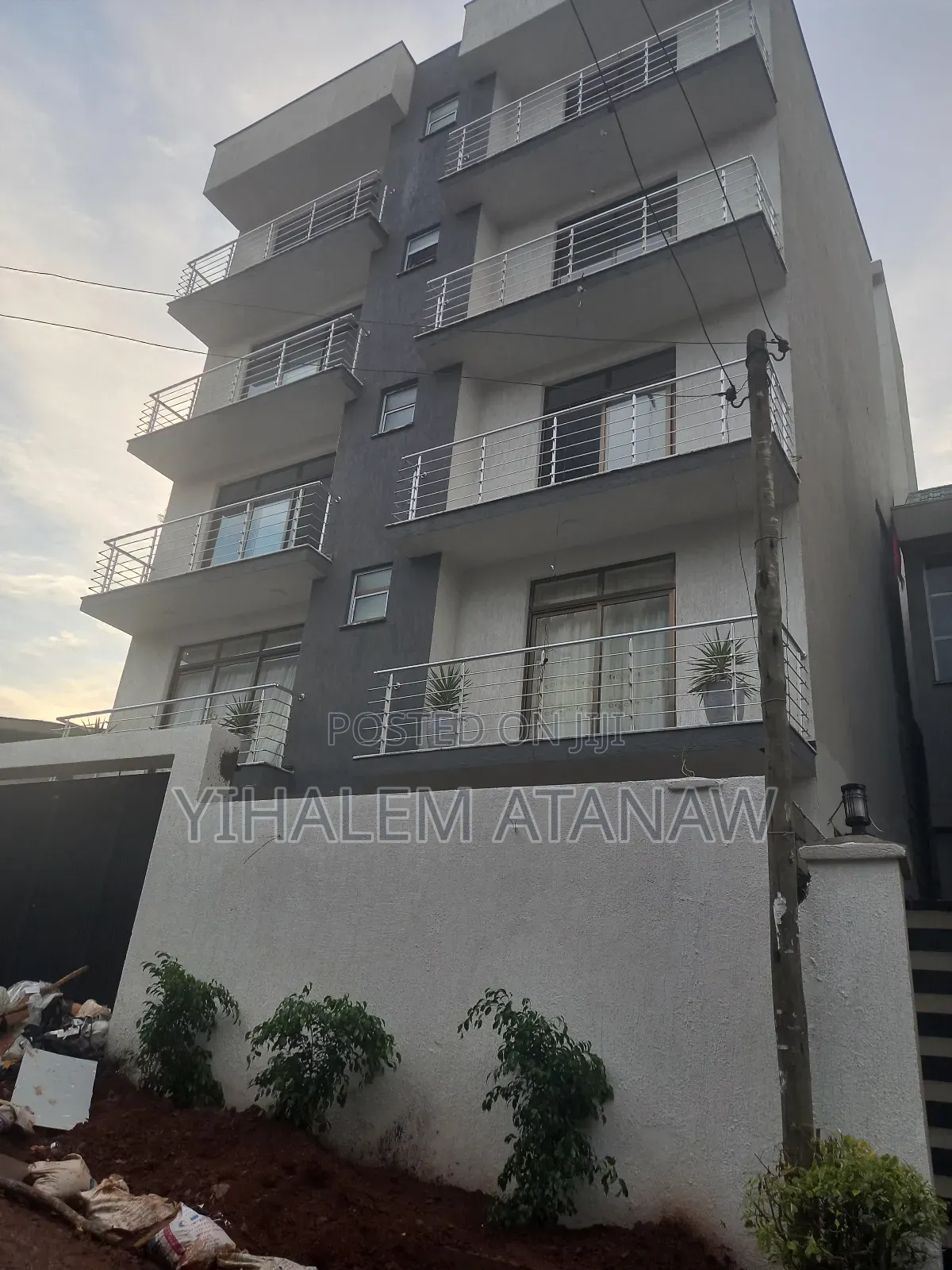 16bdrm Apartment in Bole for sale