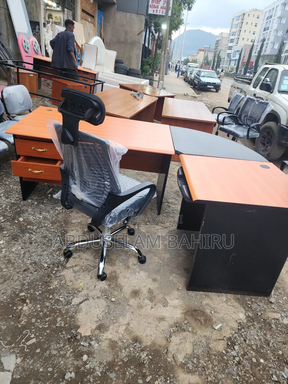 L Shape Office Table