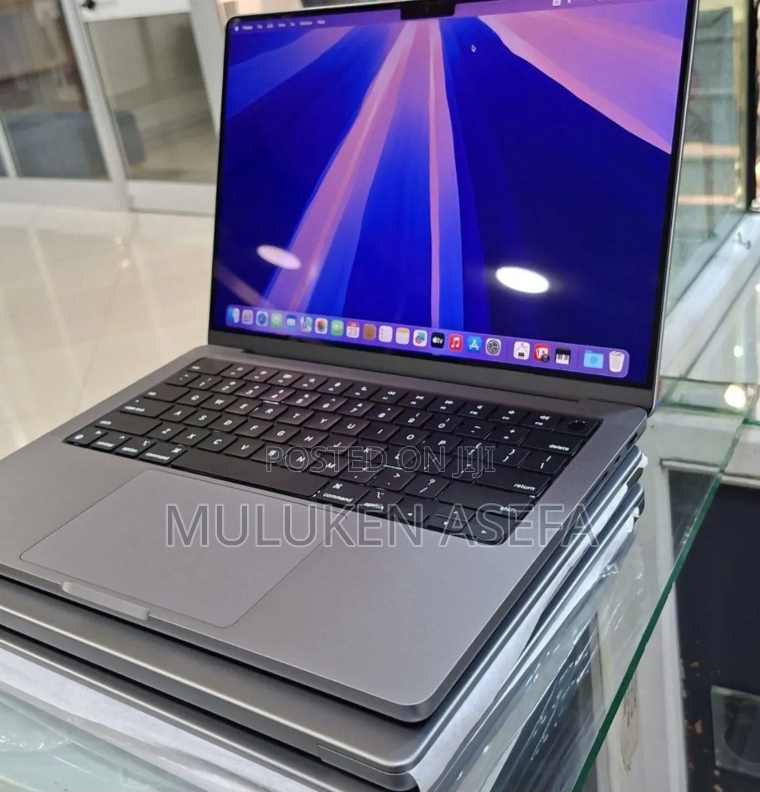 New Laptop Apple MacBook Pro 16GB Apple M1 SSD 1T