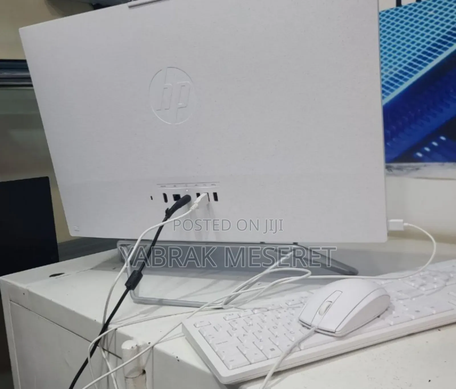 New HP 200 G4 22 All-in-One 8GB Intel Core I5 SSD 512GB