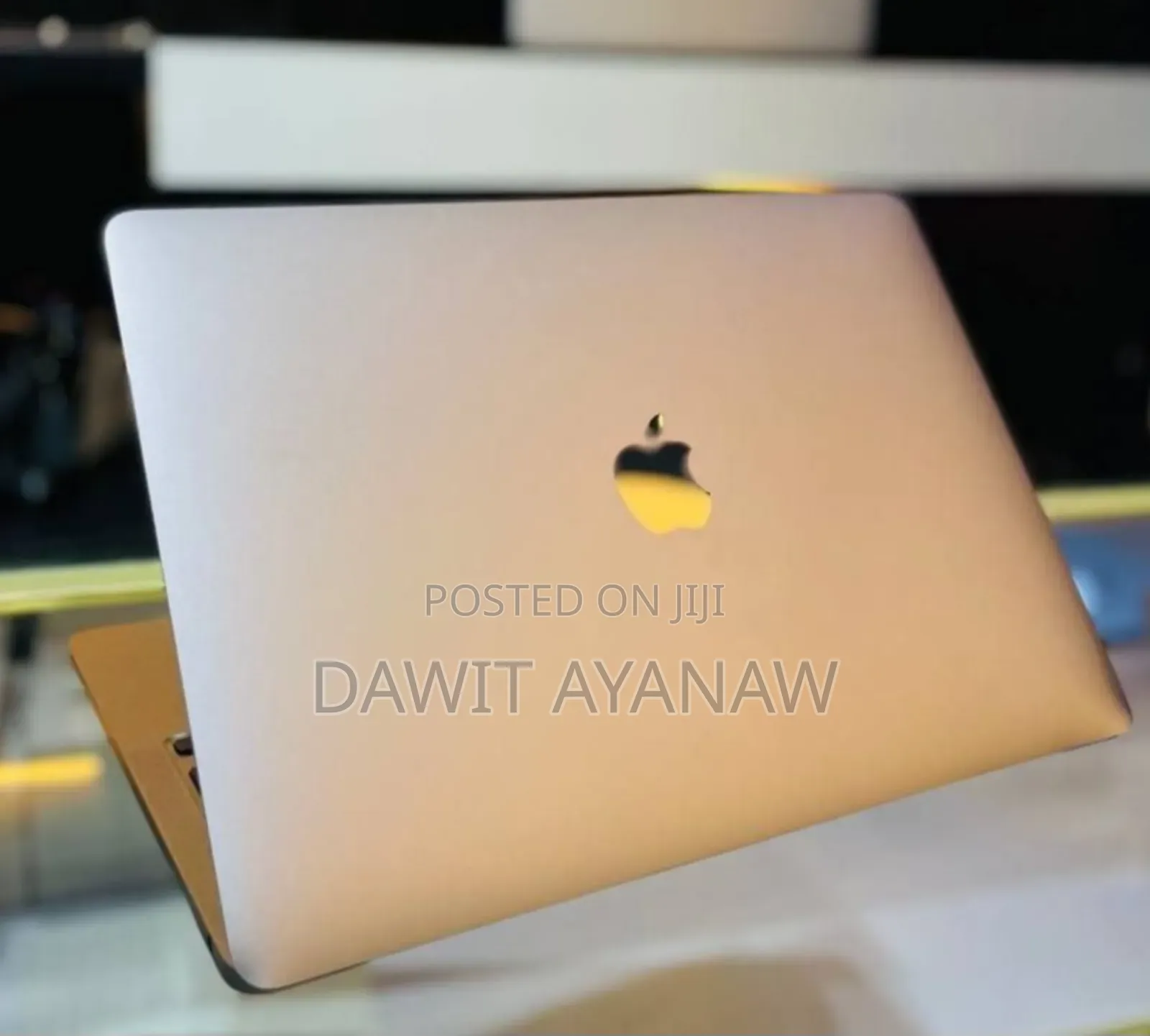 New Laptop Apple MacBook Pro M1 8GB Apple M1 SSD 256GB