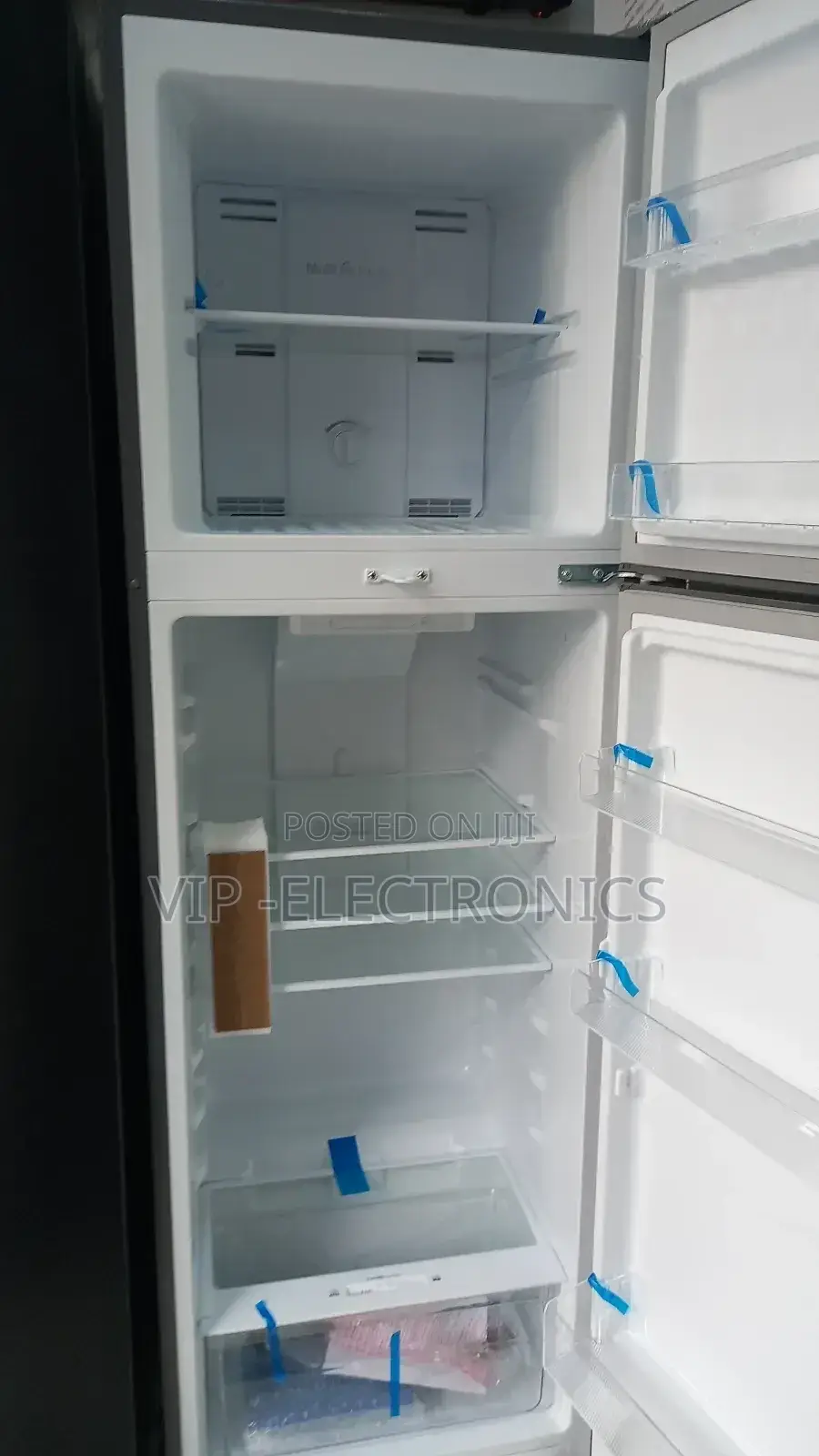 Akira Refrigerator 350