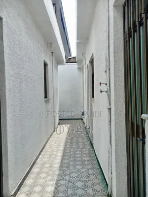 5bdrm House in Bole for sale