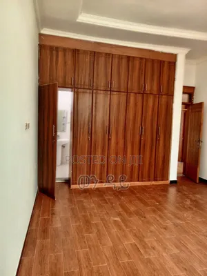 5bdrm House in Bole for sale