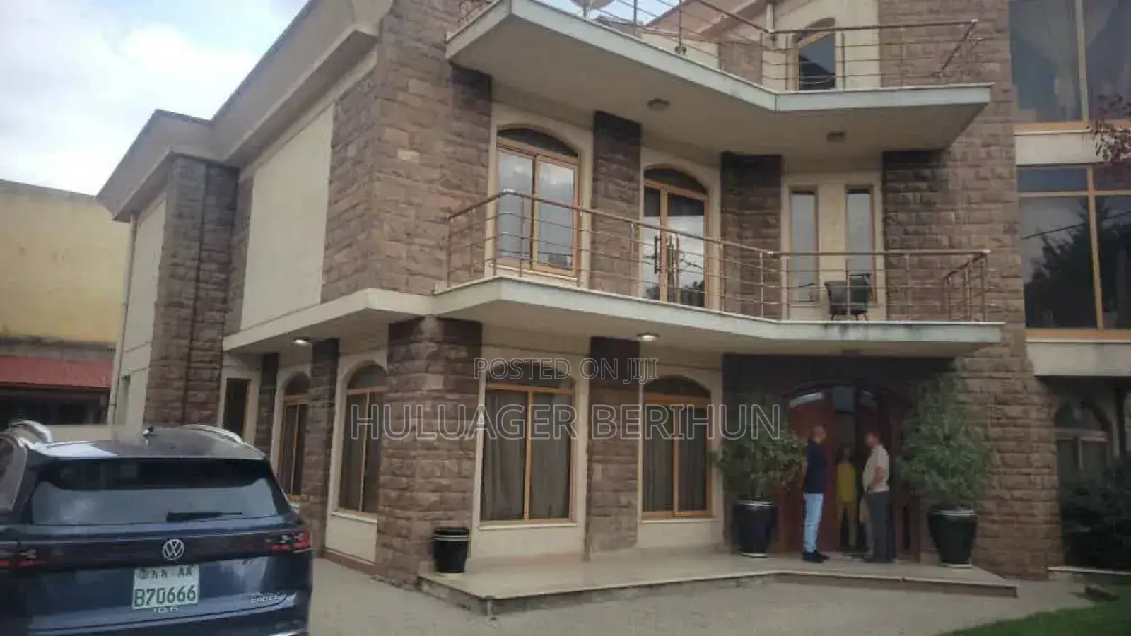 Furnished 9bdrm House in Bole for sale