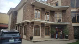 Furnished 9bdrm House in Bole for sale