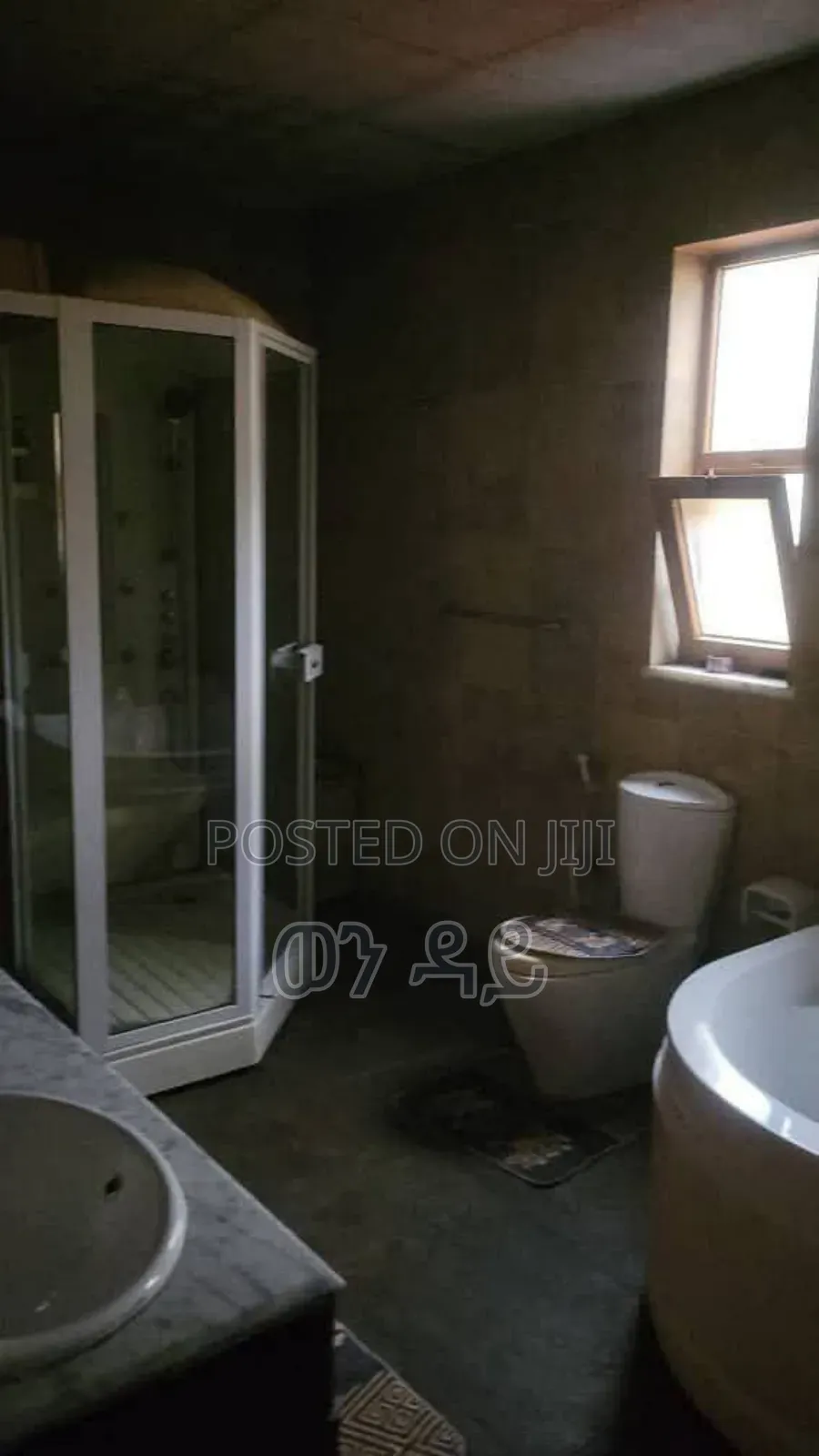 Furnished 9bdrm House in Bole for sale