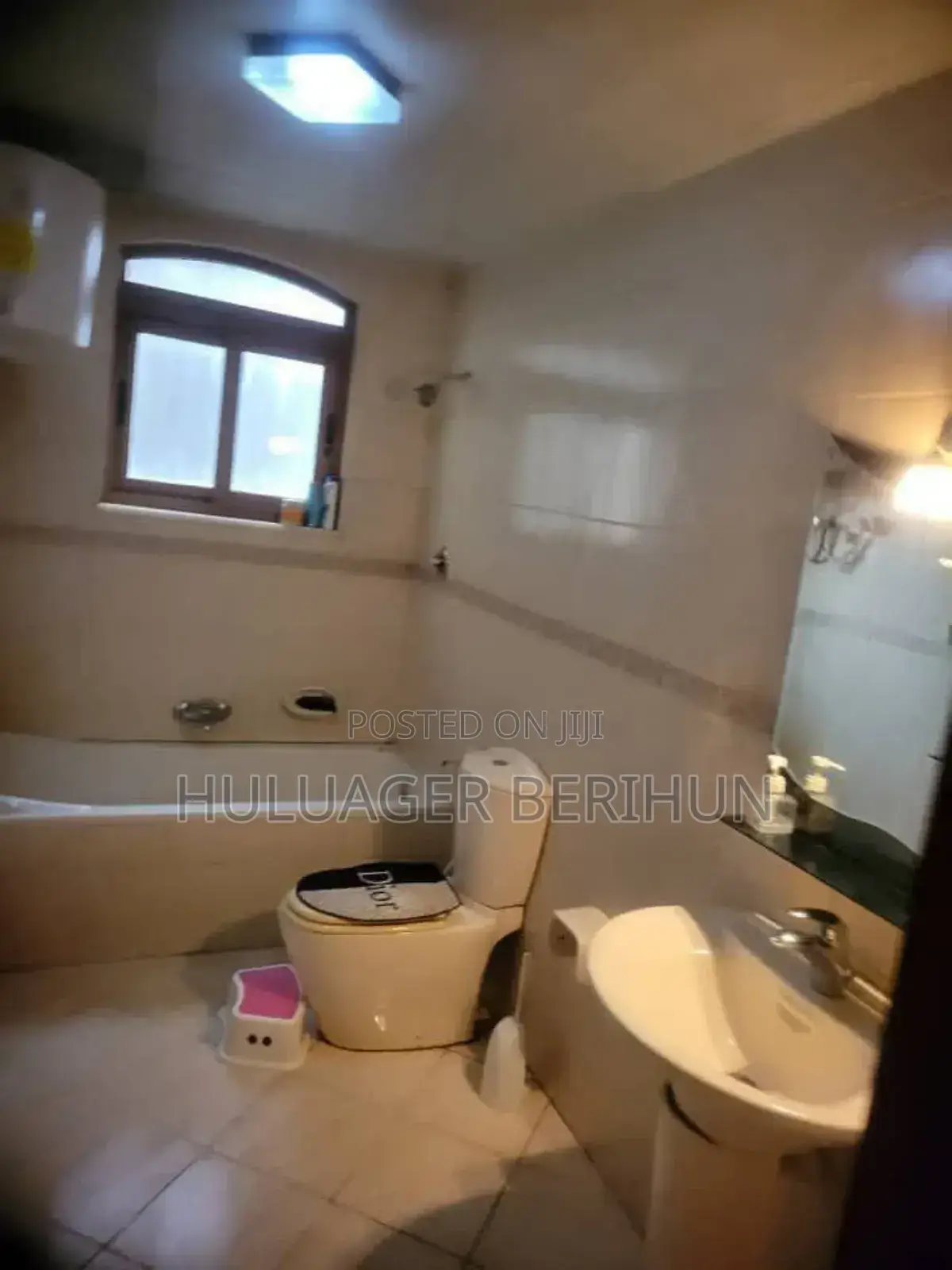 Furnished 9bdrm House in Bole for sale