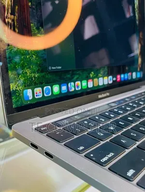 New Laptop Apple MacBook Pro M1 8GB Apple M1 Pro SSD 256GB