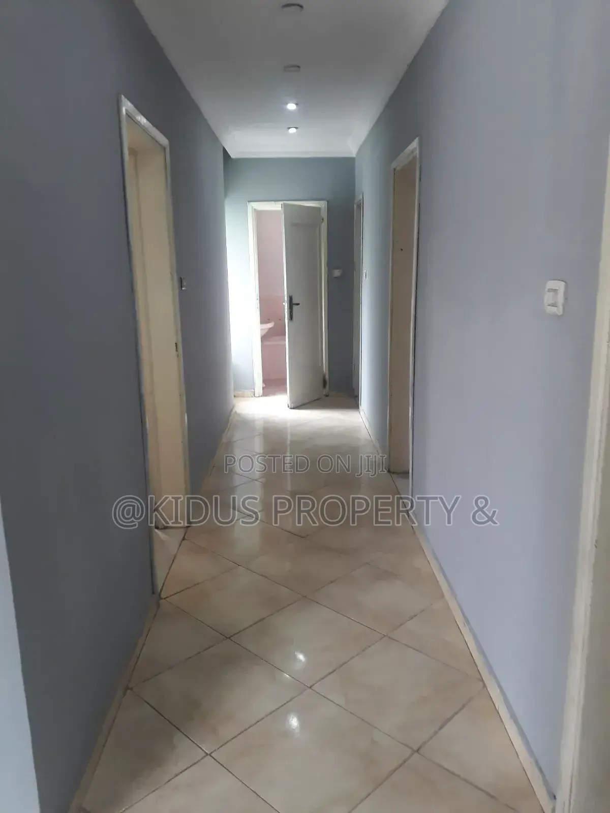 5bdrm Villa in Around Nasswe, Nifas Silk-Lafto for rent