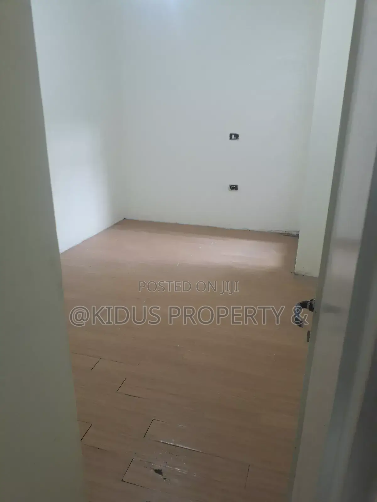 5bdrm Villa in Around Nasswe, Nifas Silk-Lafto for rent