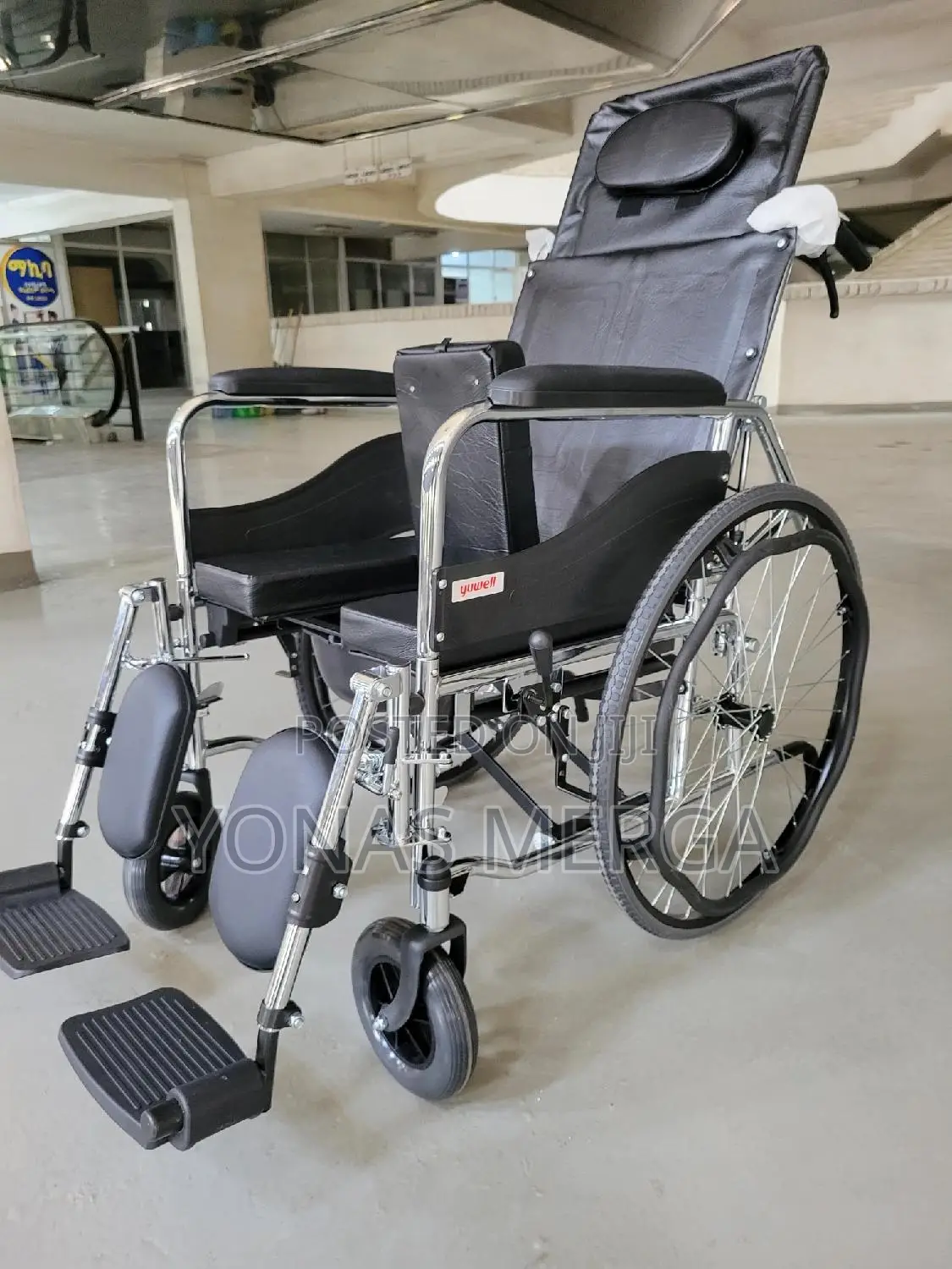 Toilet Wheelchair占١wheeland Easy to Install in Your Bathroom