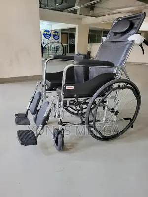 Photo - Commode Chair Toilet穿مoutdoor Leisure Chair。Pot Wheelchair
