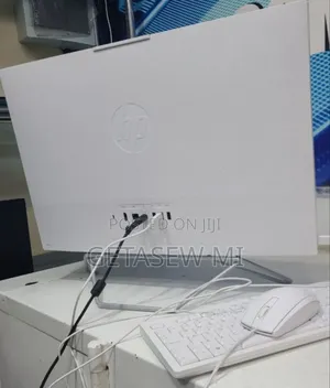 New HP 200 G4 22 All-in-One 8GB Intel Core I7 SSD 512GB