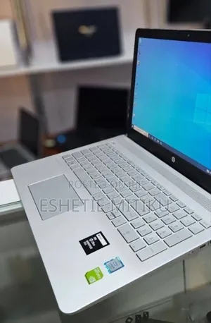 New Laptop HP 8GB Intel Core I5 SSD 1T
