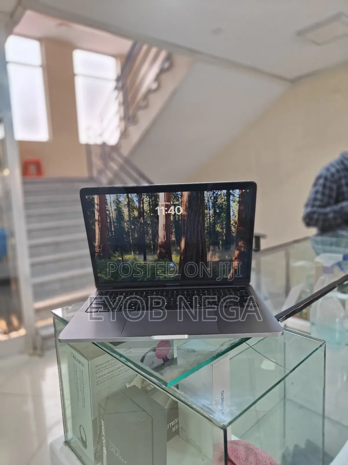 Laptop Apple MacBook Pro 2020 8GB Intel Core I5 SSD 256GB