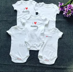 Sunnozy ብራድ የዳይፐር ቲሸርት