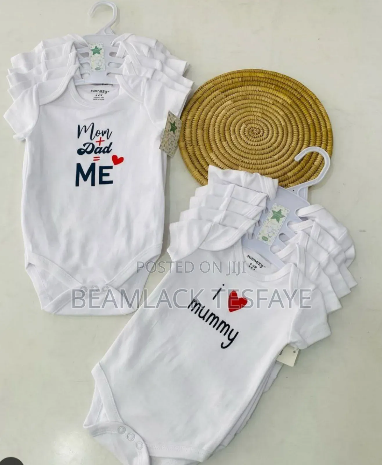 Sunnozy ብራድ የዳይፐር ቲሸርት