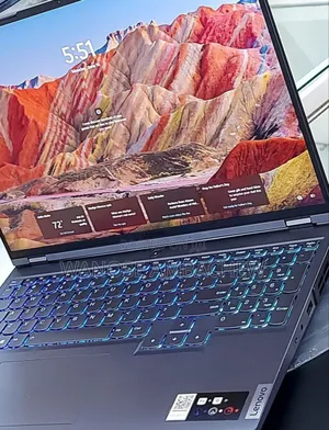 New Laptop Lenovo Legion 5 16GB AMD Ryzen 7 SSD 512GB