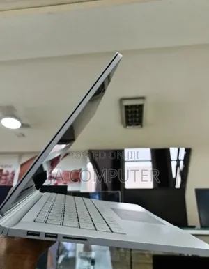 New Laptop Microsoft Surface Book 3 16GB Intel Core I7 SSD 256GB