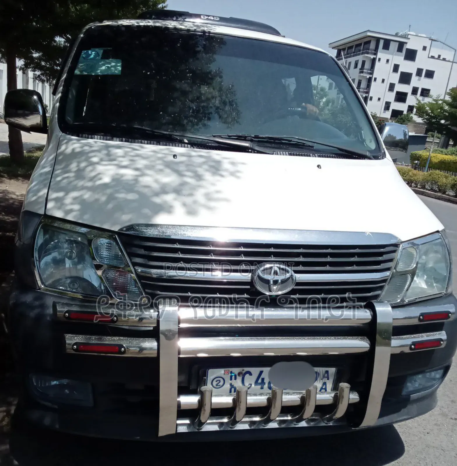 Toyota HiAce 2011 White