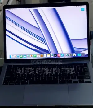 New Laptop Apple MacBook Pro 2022 M2 8GB Apple M2 SSD 256GB