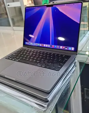 Photo - New Laptop Apple MacBook Pro M1 16GB Apple M1 Pro SSD 1T